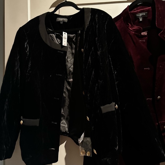 Two velvet blazers - Picture 4 of 4